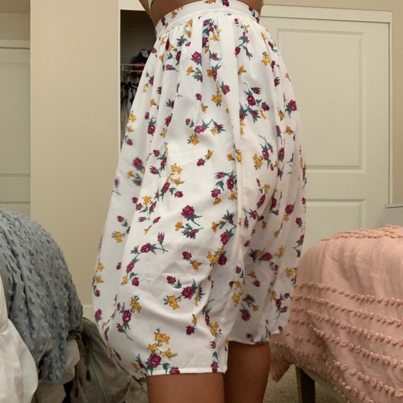 Leith White MidiSkirt - Picture 2 of 5